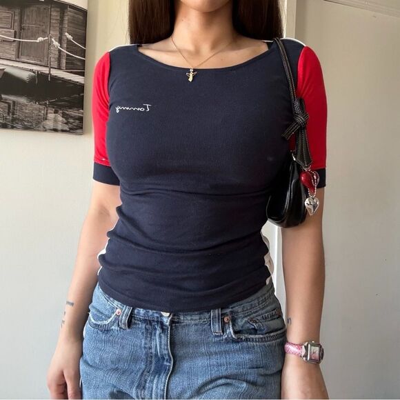 Y2K Tommy Hilfiger casual top - Picture 2 of 3